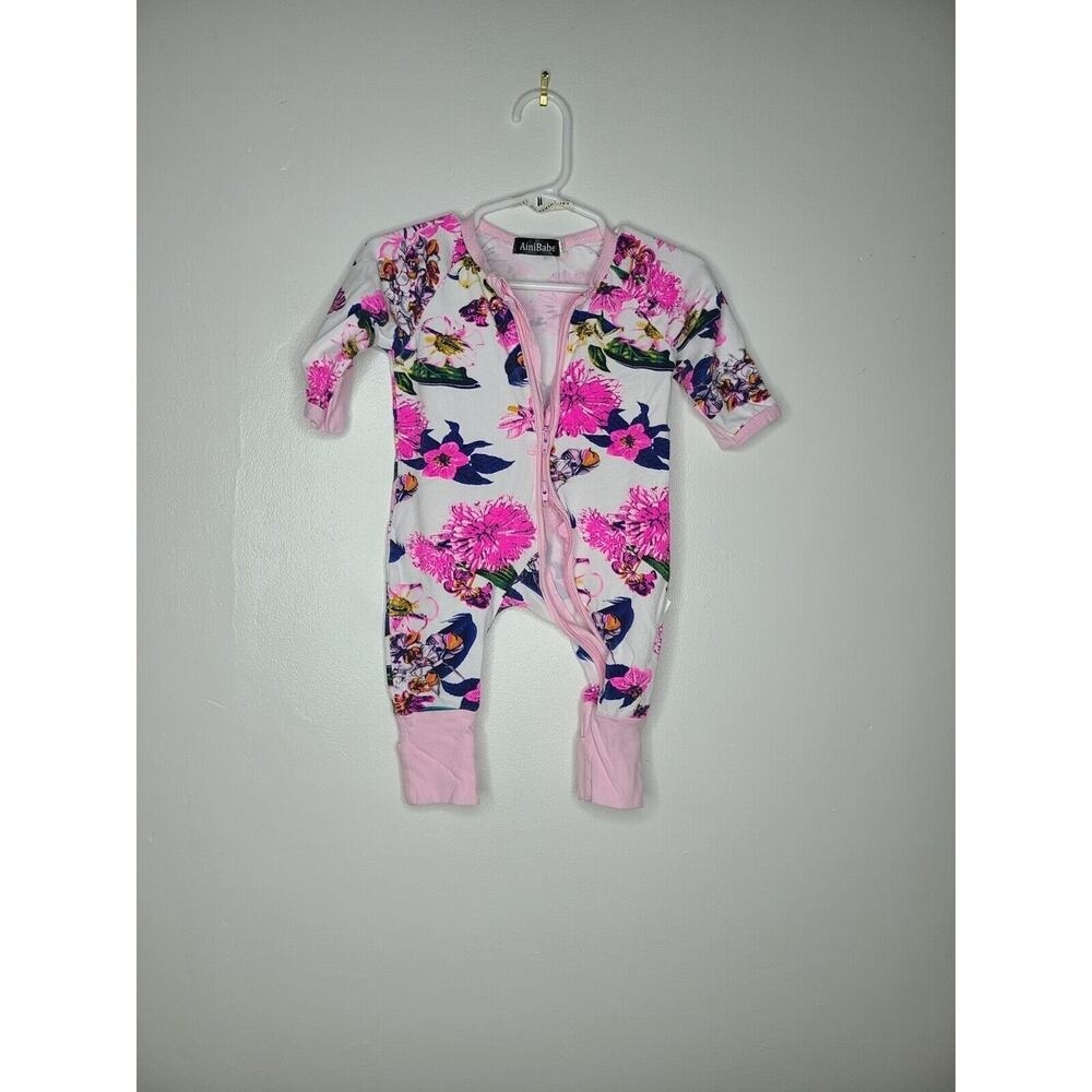 Ainibabe Floral Baby Romper Size 66. Looks 3-6‎ Months. Mits & Footed Double Zip